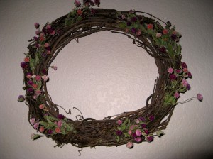 globe-amaranth-wreath
